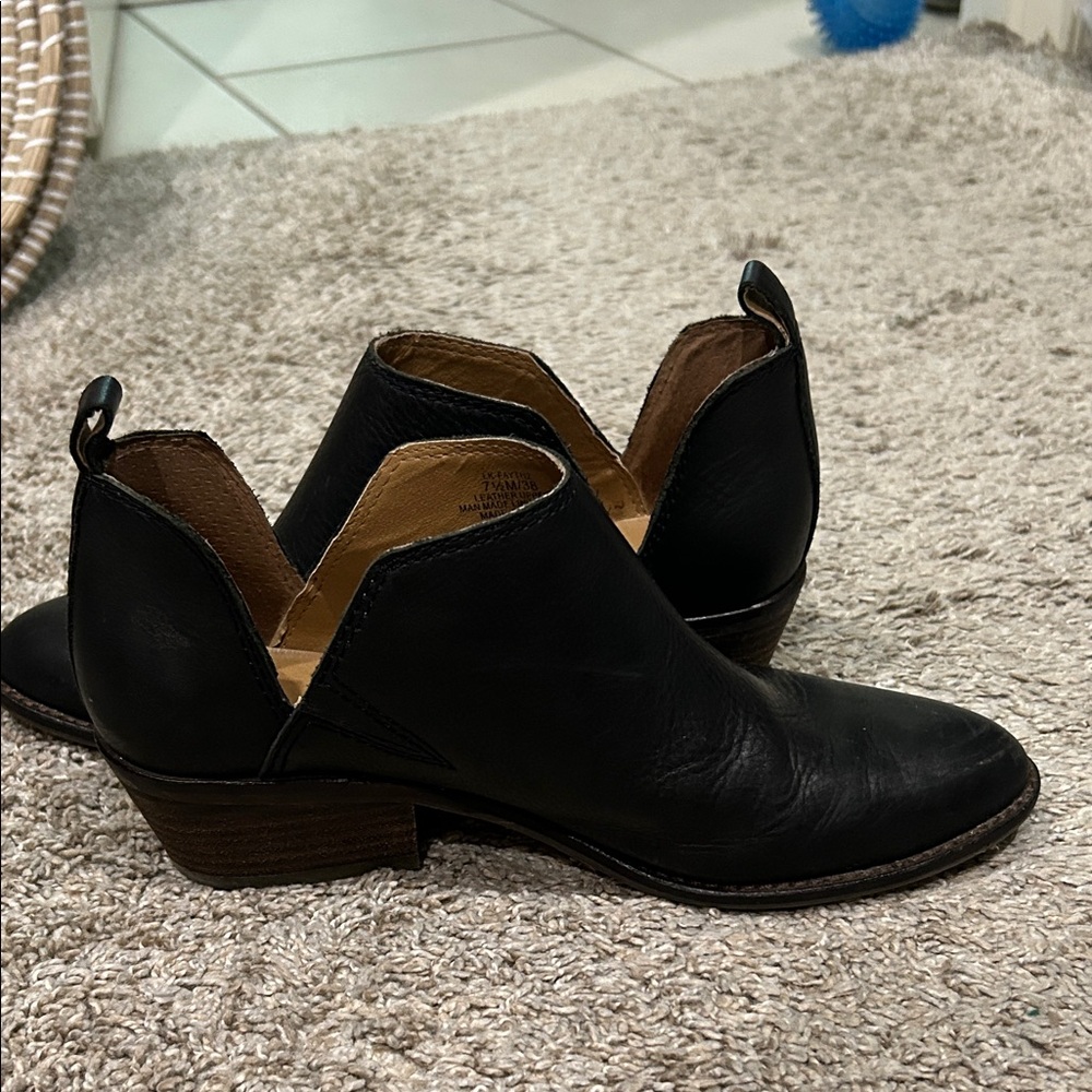Lucky Brand Black Leather Ankle Booties